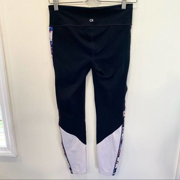 Gap Fit blackout technology workout leggings small - Picture 4 of 7